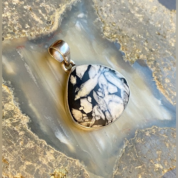 Genuine Rare Chrysanthemum Gemstone, 925 Sterling Silver Pendant - Picture 5 of 15